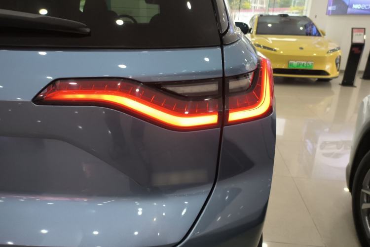 Used Nio ES8 2018 355 km Base Version 7-Seater Edition