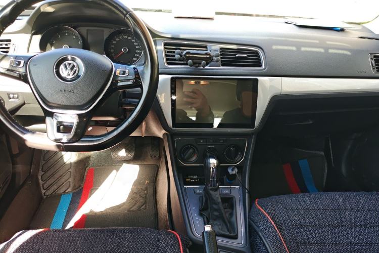 Used Volkswagen Gran Lavida 2015 1.6L Automatic Comfort Edition
