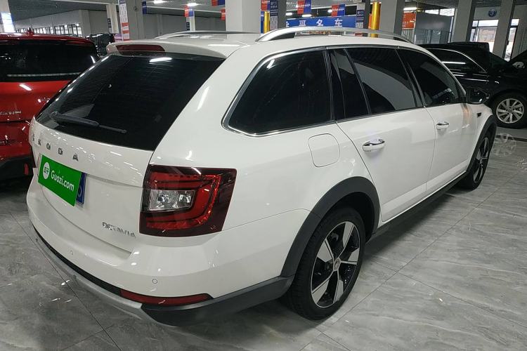 Used Skoda Octavia 2019 TSI280 DSG Luxury Edition Station Wagon China VI Standard