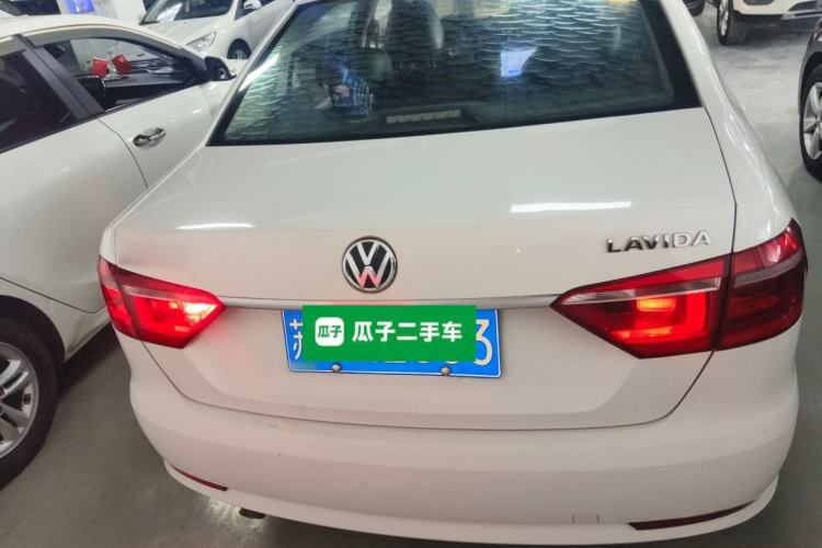 Used Volkswagen Lavida 2013 Revised Classic 1.6L Automatic Fashion Edition