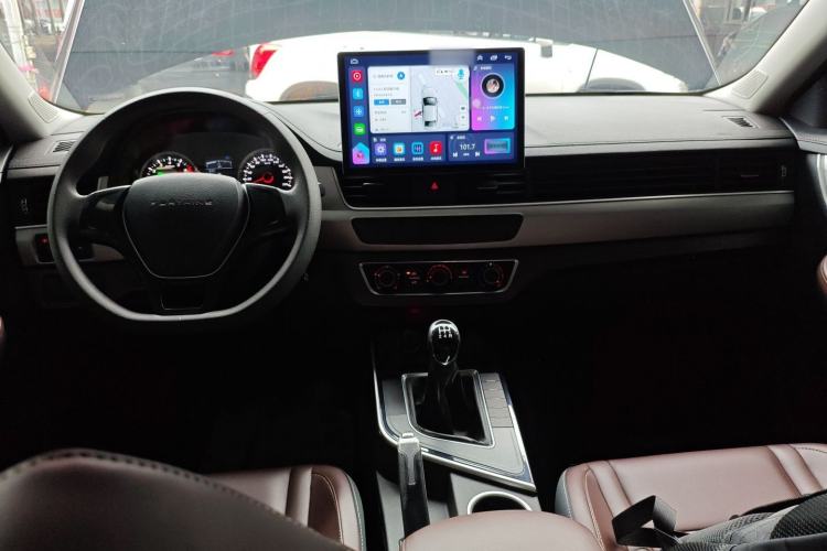 Used FORTHING T5 2024 Grand Edition 1.6L Manual Dream Version 5 Seats
