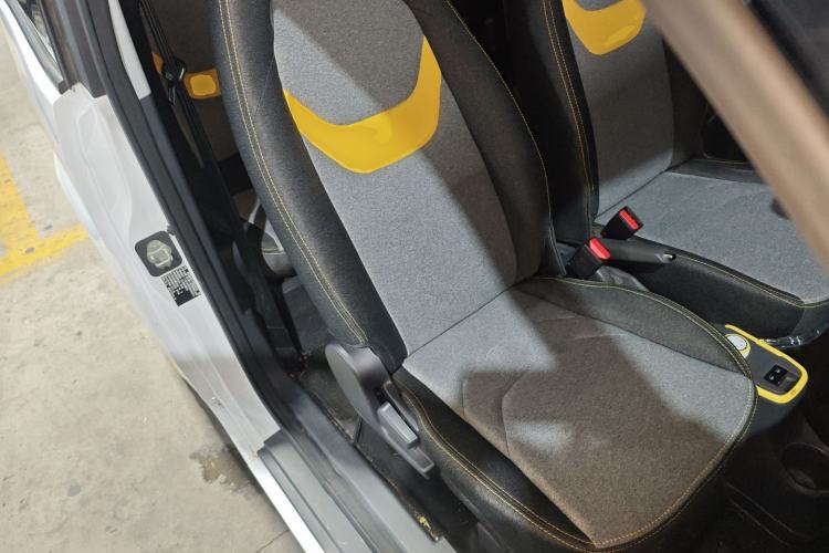 Used Chery QQ Ice Cream 2022 120km Conical Shape Lithium Iron Phosphate