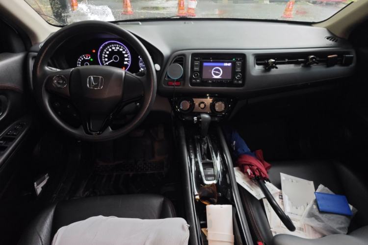 Used Honda Vezel 2015 1.5L CVT two-wheel drive Comfort trim Center Console