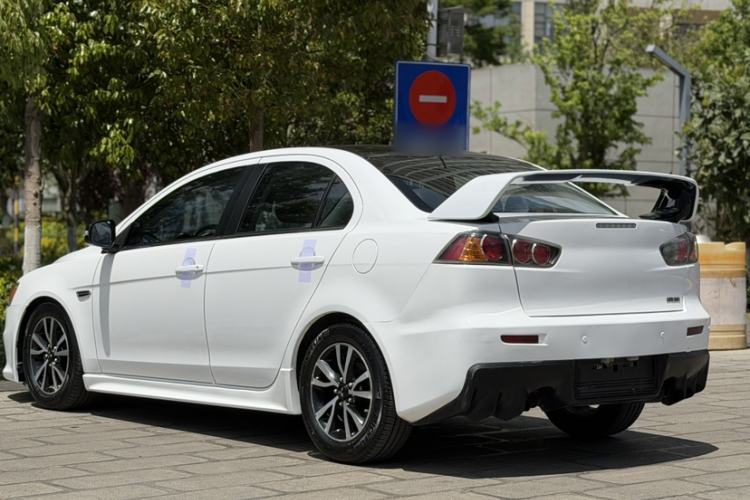 Used Mitsubishi Lancer EX 2016 1.8L Manual Black-and-White Retro Edition Exterior 1