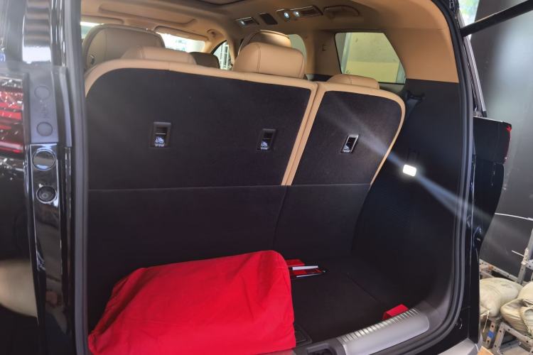 Used Denza D9 2025 DM-i Intelligent Drive 1020 Four-Wheel Drive Flagship Model