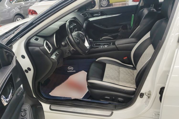 Used Nissan Maxima 2016 2.5L XV Ultimate Edition
