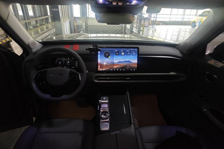 Used BAIC Off-Road BJ30 2024 1.5T Magic Electric Drive Advanced Version Center Console