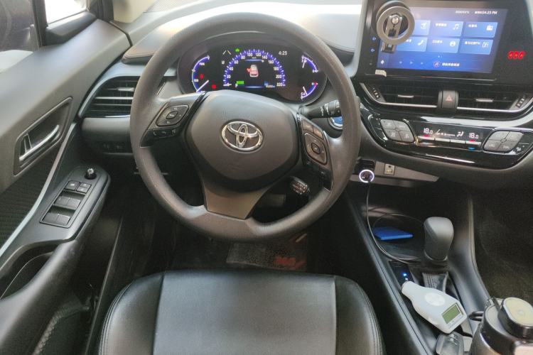 Used Toyota IZOA 2021 Dual-Motor 2.0L Yixiang Edition