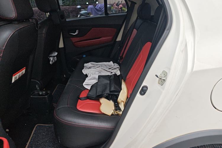 Used Haval H1 2016 Revised Version Blue Badge 1.5L AMT Luxury Edition Left Rear Seat