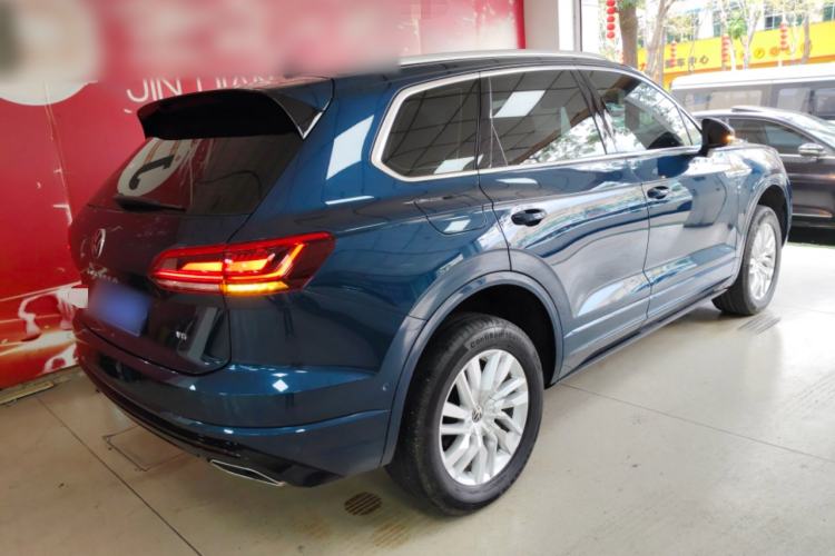 Used Volkswagen Touareg 2021 2.0 TSI Ruiyi Edition Rear Right 45 Deg