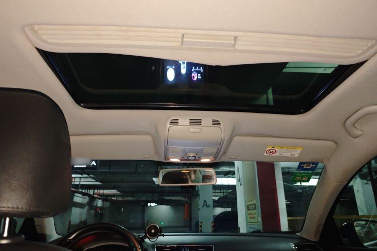 Used Volkswagen Magotan 2016 1.8TSI Smart Comfort Model Headliner