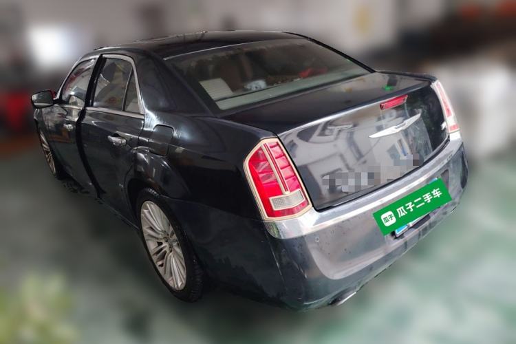 Used Chrysler 300C 2013 3.6L Luxury Edition