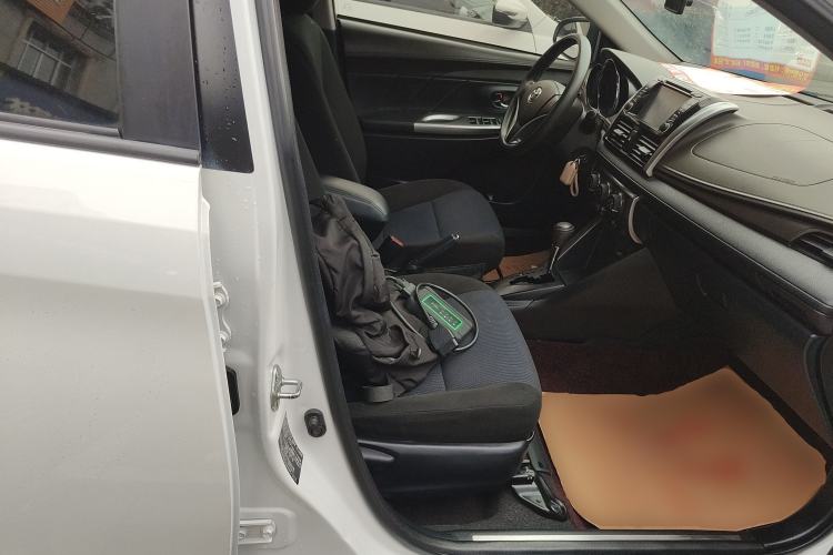 Used Toyota YARiS L Zhi Xuan 2015 1.5E Automatic Charm Edition