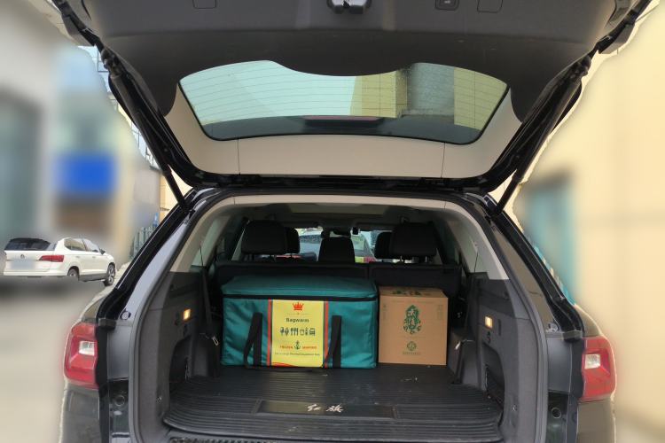 Used Hongqi HS7 2022 2.0T DCT Two-Wheel Drive Smart Connect Flagship Edition Seven Seats Trunk