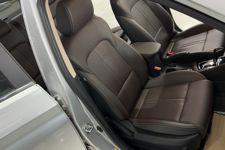 Used CHANGAN Eado DT 2018 1.6L Automatic Luxury Model
