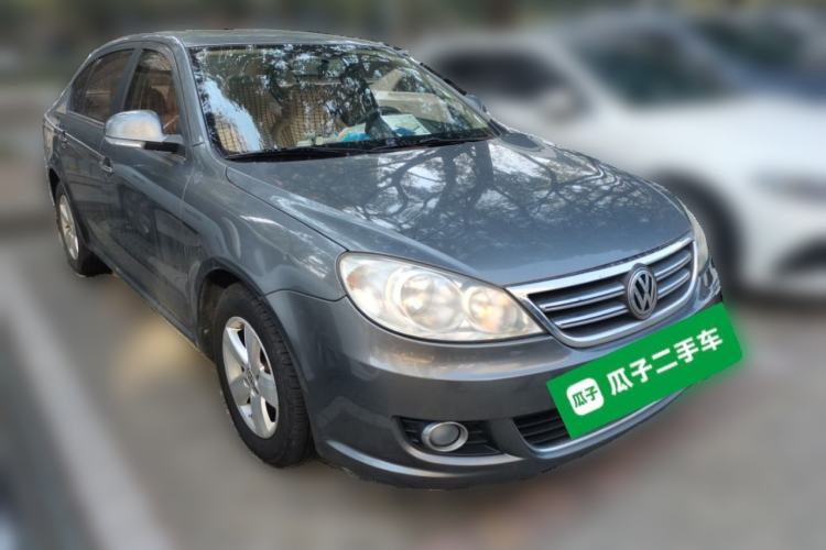 Used Volkswagen Lavida 2011 1.6L Manual - Premium Edition Front Right 45 Deg