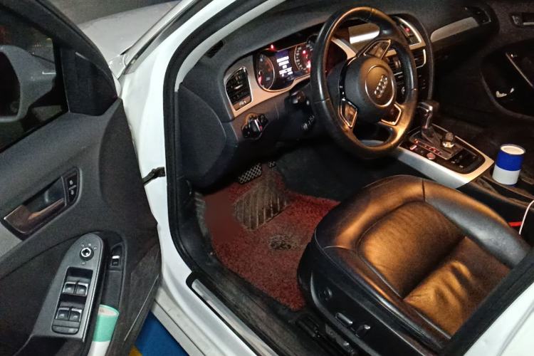 Used Audi A4L 2015 35 TFSI Automatic Standard Model Interior 3