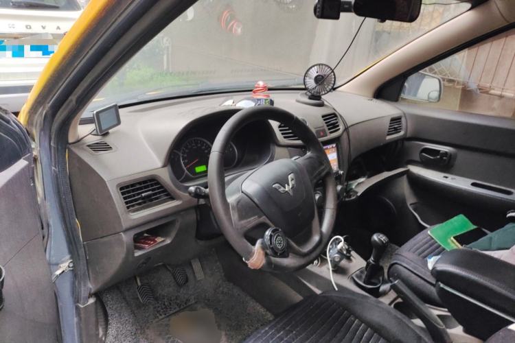 Used Wuling Hongguang 2014 1.5L Standard Version