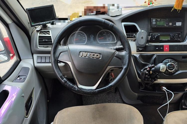 Used Iveco Power Daily 2017 2.5T Deluxe A37 High-Roof 6-7 Seater Bus 47Z5
