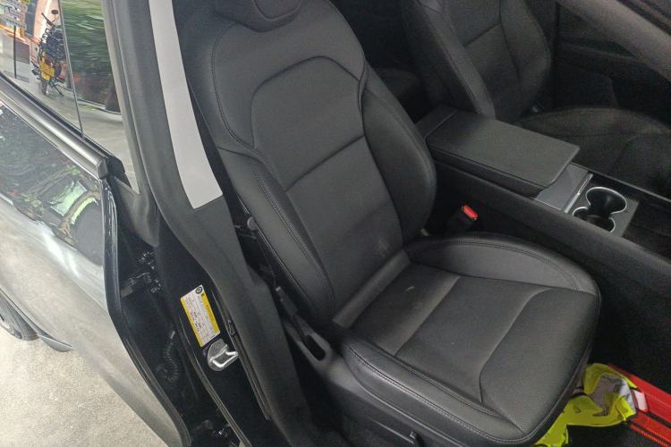 Used Tesla Model Y 2025 Long-Range All-Wheel Drive First Edition