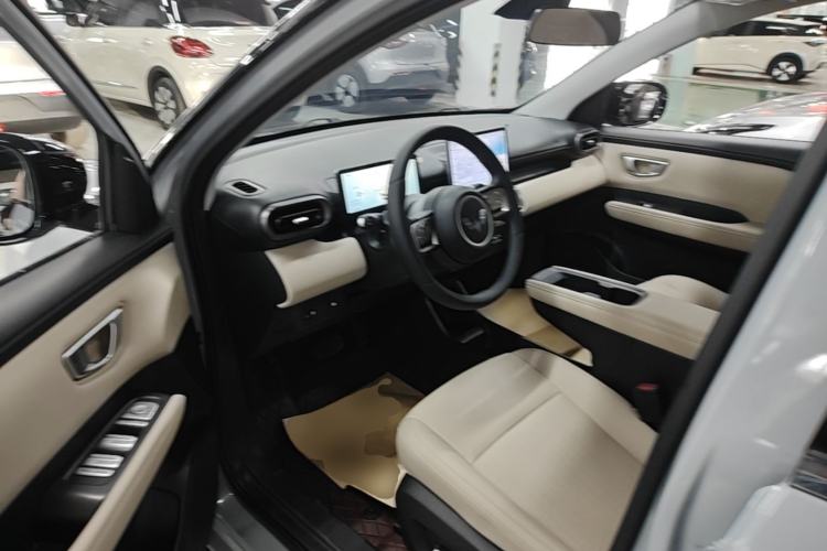 Used Wuling Bingo PLUS 2024 330 km Range Five-Seater Version
