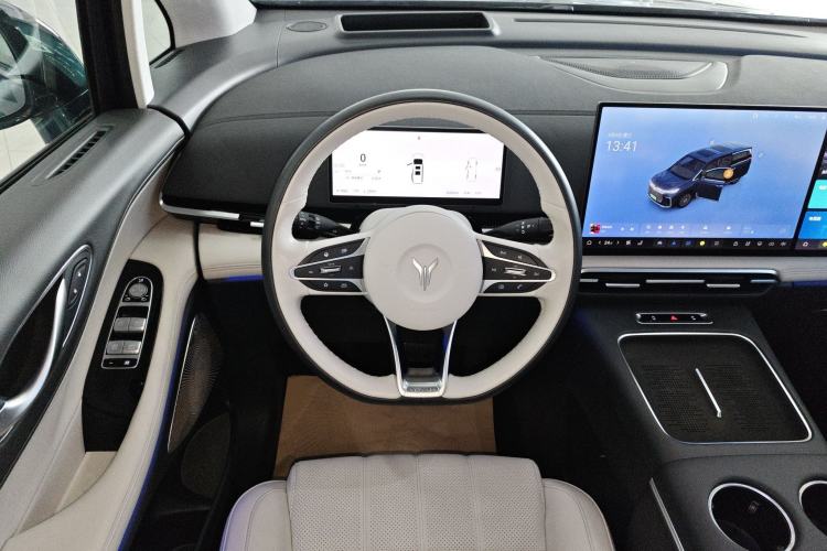 Used VOYAH Dream 2025 PHEV Four-Wheel-Drive Flagship Kunpeng Edition
