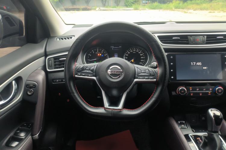 Used Nissan Qashqai 2019 2.0L CVT Luxury Edition Steering Wheel