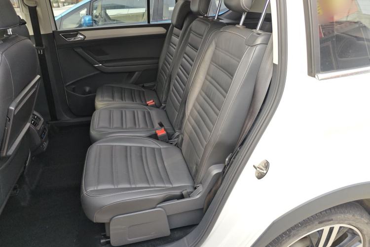 Used Volkswagen Touran 2018 Volkswagen Touran L 280TSI DSG Boundary Edition 7 Seats China VI Standard