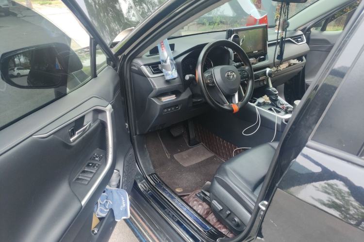 Used Toyota RAV4 2020 2.0L CVT Two-Wheel Drive Fashion PLUS Edition Driver Seat