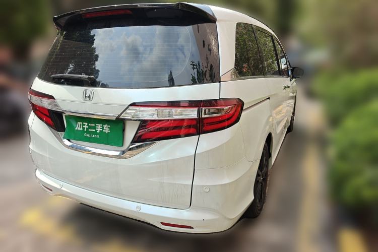 Used Honda Odyssey 2018 2.4L Luxury Edition Rear Right 45 Deg