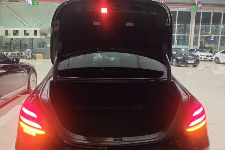 Used Mercedes-Benz E-Class 2019 E 200 L Sport 4MATIC
