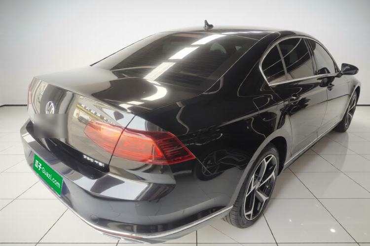 Used Volkswagen Magotan 2023 2 Million Units Commemorative Edition 330TSI DSG Luxury Version
