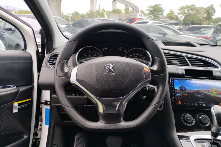 Used Peugeot 3008 2015 2.0L Automatic Classic Edition
