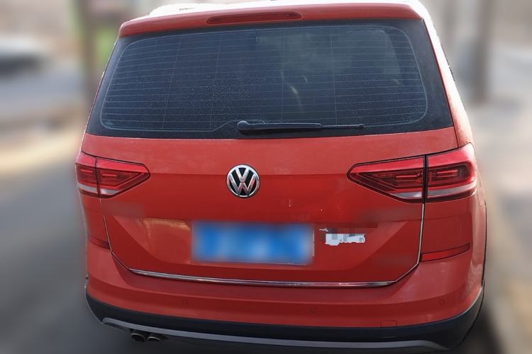 Used Volkswagen Touran 2018 Volkswagen Touran L 280TSI DSG Luxury Edition 6-seater
