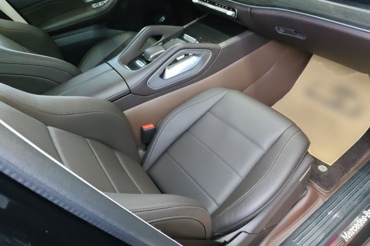 Used Mercedes-Benz GLE 2020 Restyled GLE 350 4MATIC Fashion Edition Right Front Seat