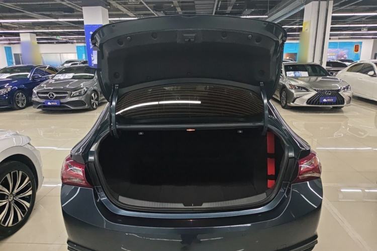 Used Chevrolet Malibu XL 2019 535T CVT Active Version Trunk