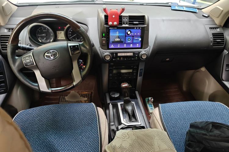 Used Toyota Prado 2013 2.7L Automatic Middle East Version Center Console