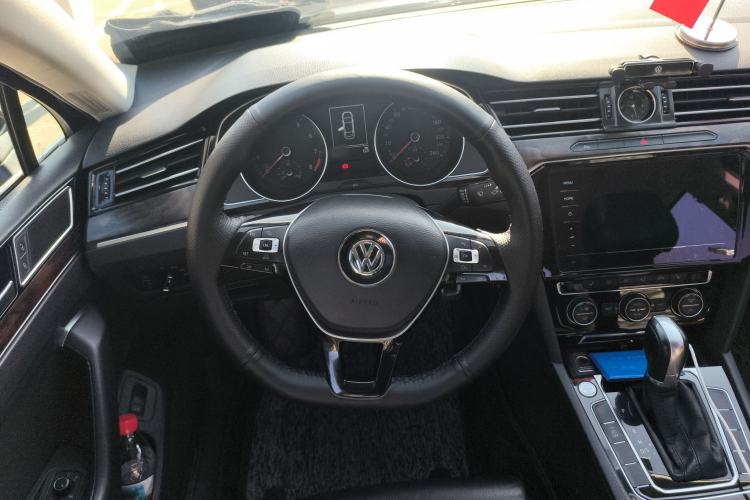 Used Volkswagen Magotan 2018 Facelift 330TSI DSG Luxury Model