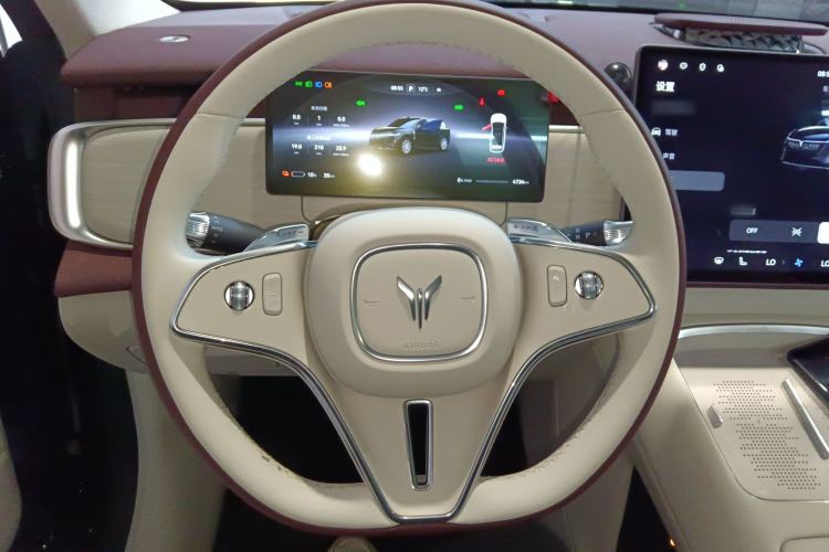 Used VOYAH COURAGE 2025 Model Four-Wheel-Drive Qiankun Edition Steering Wheel