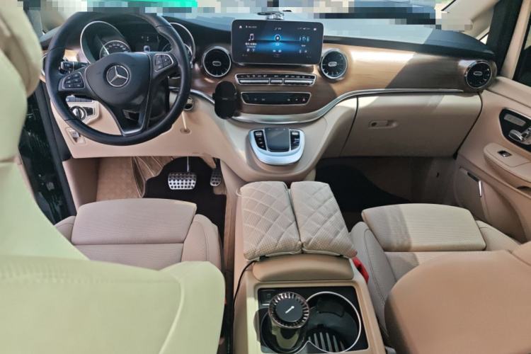 Used Mercedes-Benz V-Class 2022 V 260 L Long-wheelbase Luxury Edition