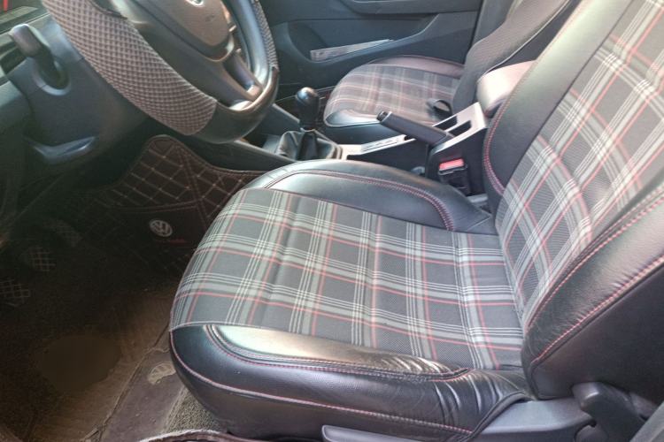 Used Volkswagen Jetta 2017 1.5L Manual Fashion Edition