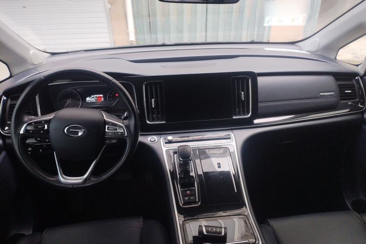 Used GAC Trumpchi M8 2023 Lingxiu Series 390T Deluxe Edition Center Console