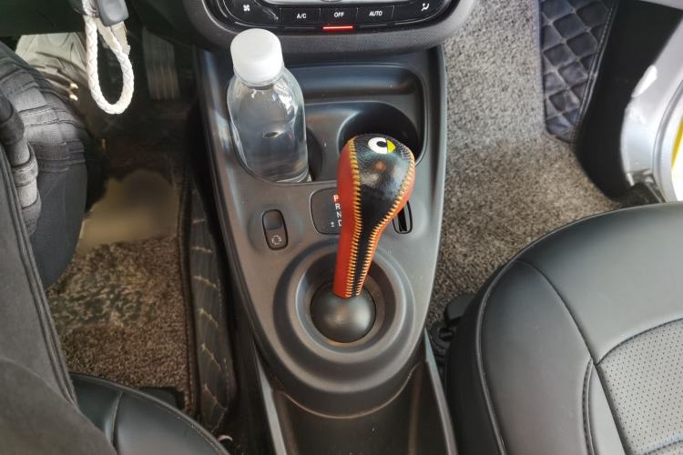 Used smart forfour 2016 1.0L 52 kW Passion Edition
