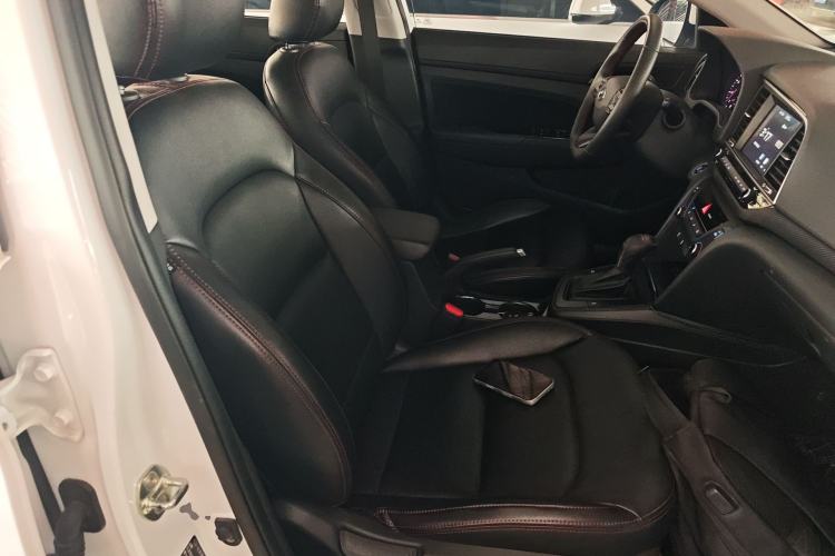 Used Hyundai Elantra (6th Generation / Lingdong) 2018 1.4T Dual-Clutch Xuan Dong · Dynamic Edition Right Front Seat