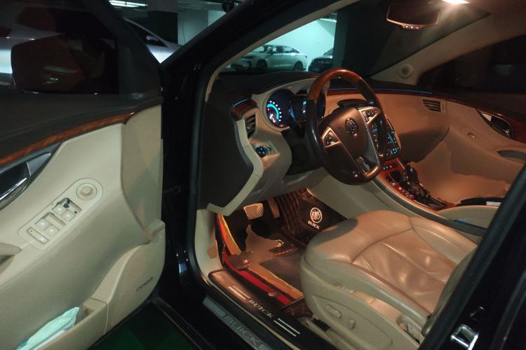 Used Buick LaCrosse 2012 2.4L SIDI Luxury Edition Driver Seat