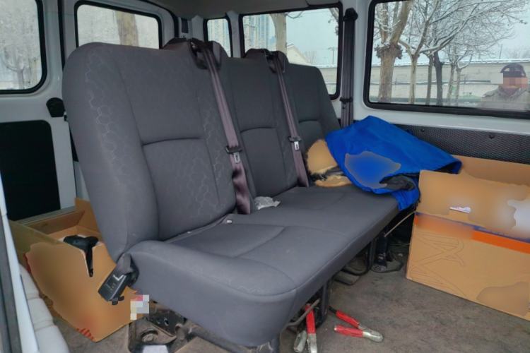 Used JMC Fushun 2023 2.0T Manual Short-Wheelbase Mid-Height Commercial Multi-Purpose 5-Seater Passenger Vehicle