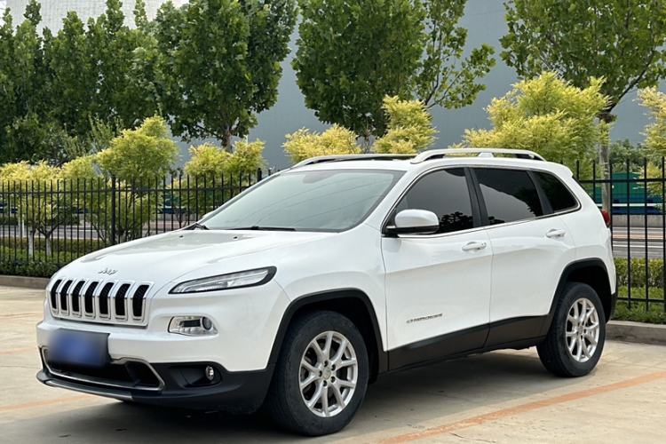 Used Jeep Cherokee 2017 2.0L Superior Edition