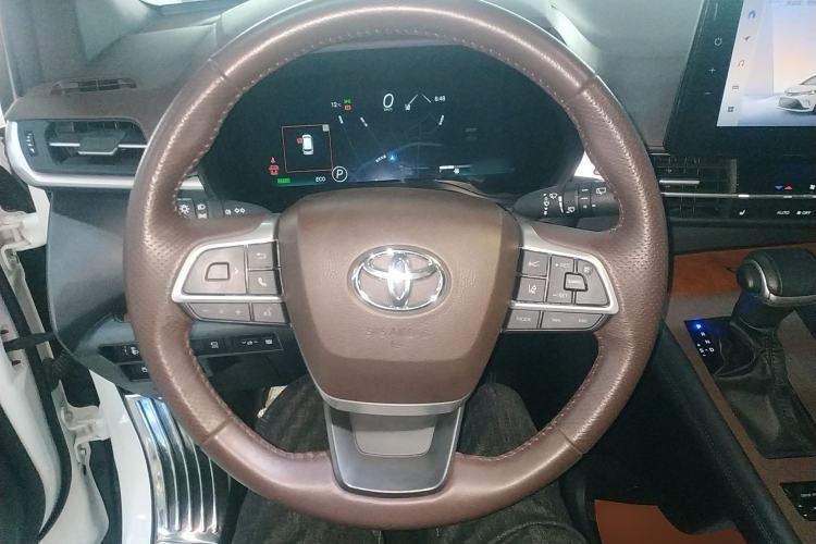 Used Toyota Granvia 2024 2.5L Hybrid Prestige PLUS Four-Wheel Drive Version
