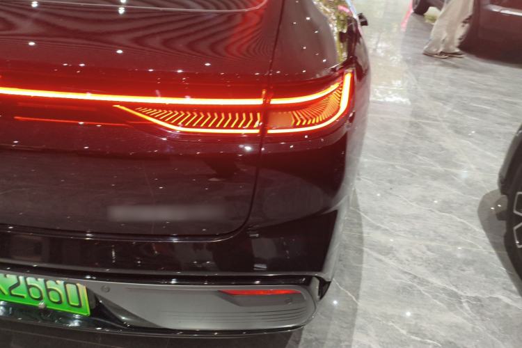 Used Geely Galaxy 8 2025 130km EM-i Deluxe Edition
