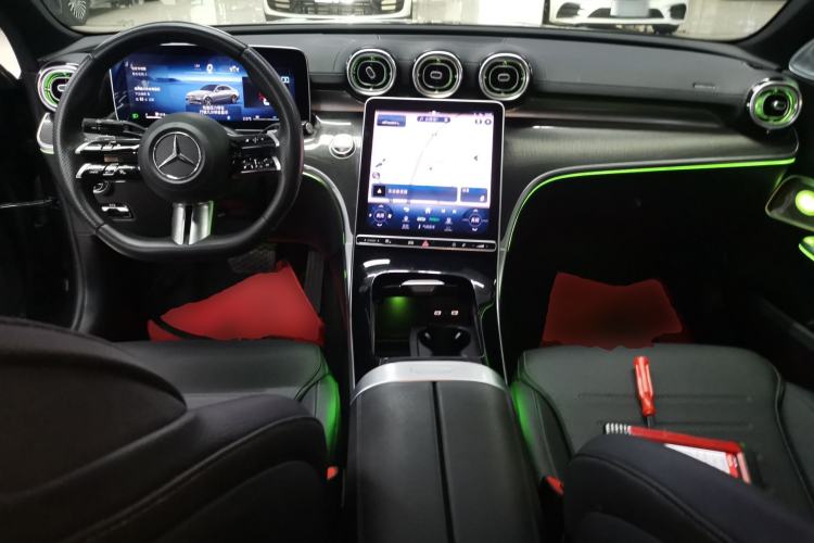 Used Mercedes-Benz C-Class 2023 C 200 L Sport Edition Center Console